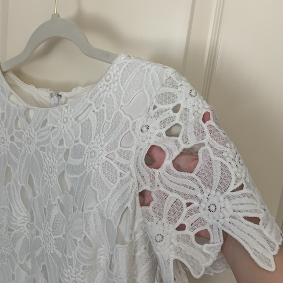 Crisp White Summer Dress - Picture 5 of 6